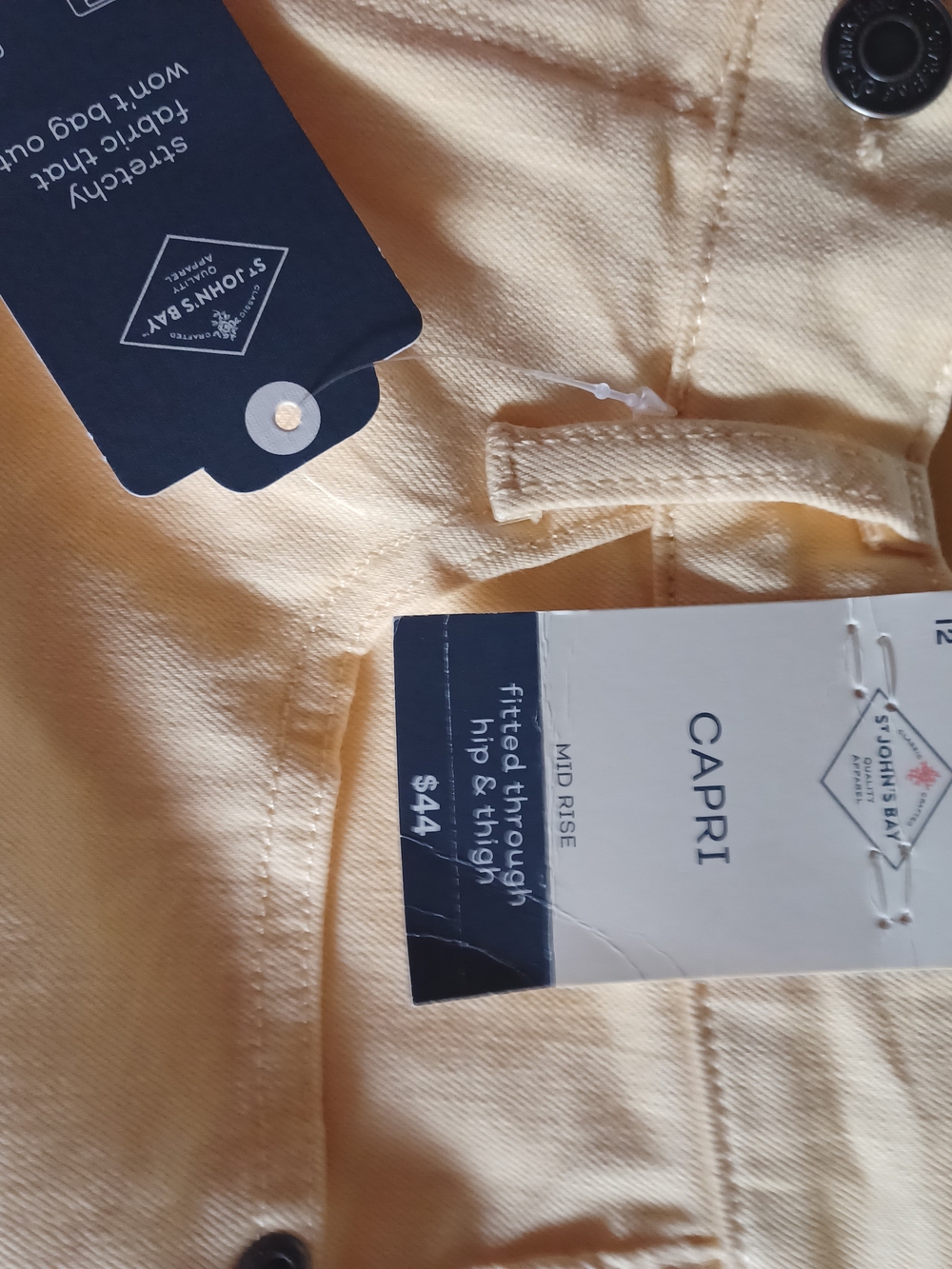 St. John's Bay Pale Yellow Capri Jeans